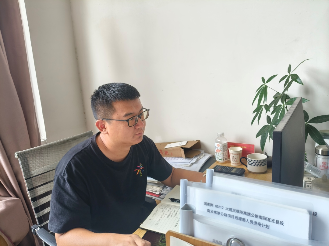 南云项目部青年在开展计量人为—郭李强 (2).jpg