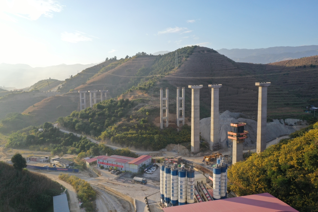 陶家箐跨铁大桥 (2).jpg